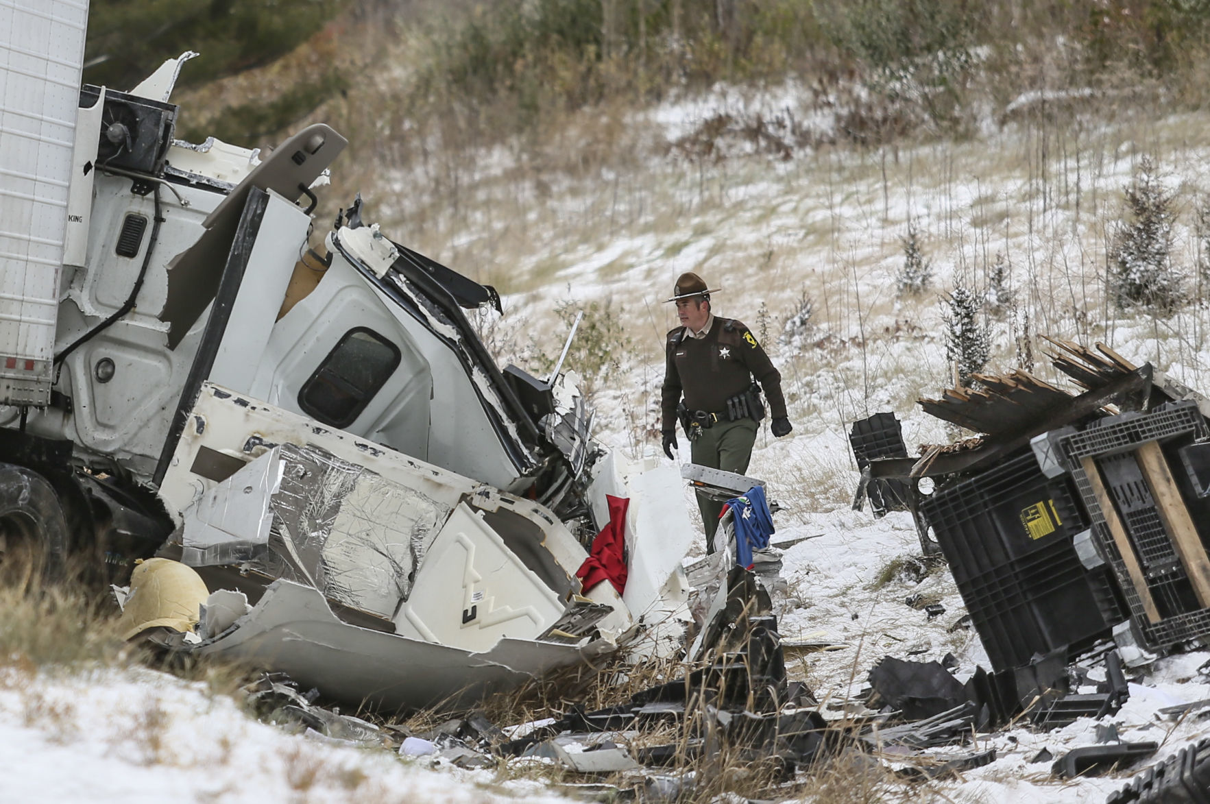 111119-mda-nws-accident-09.jpg